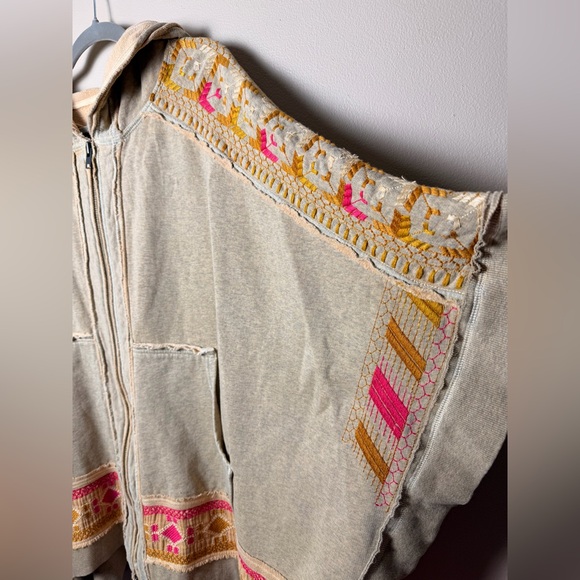 Free People Wildside Embroidered Hooded Poncho Jacket Size M/L - Picture 12 of 14